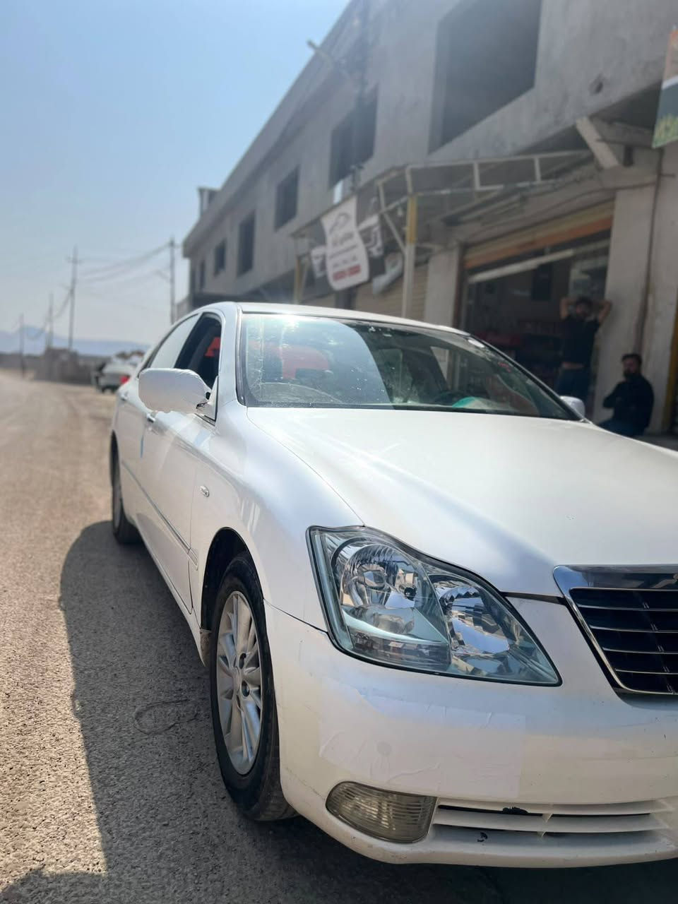 شاهینە • ٢٠٠٥ • ١٨٠٠٠٠