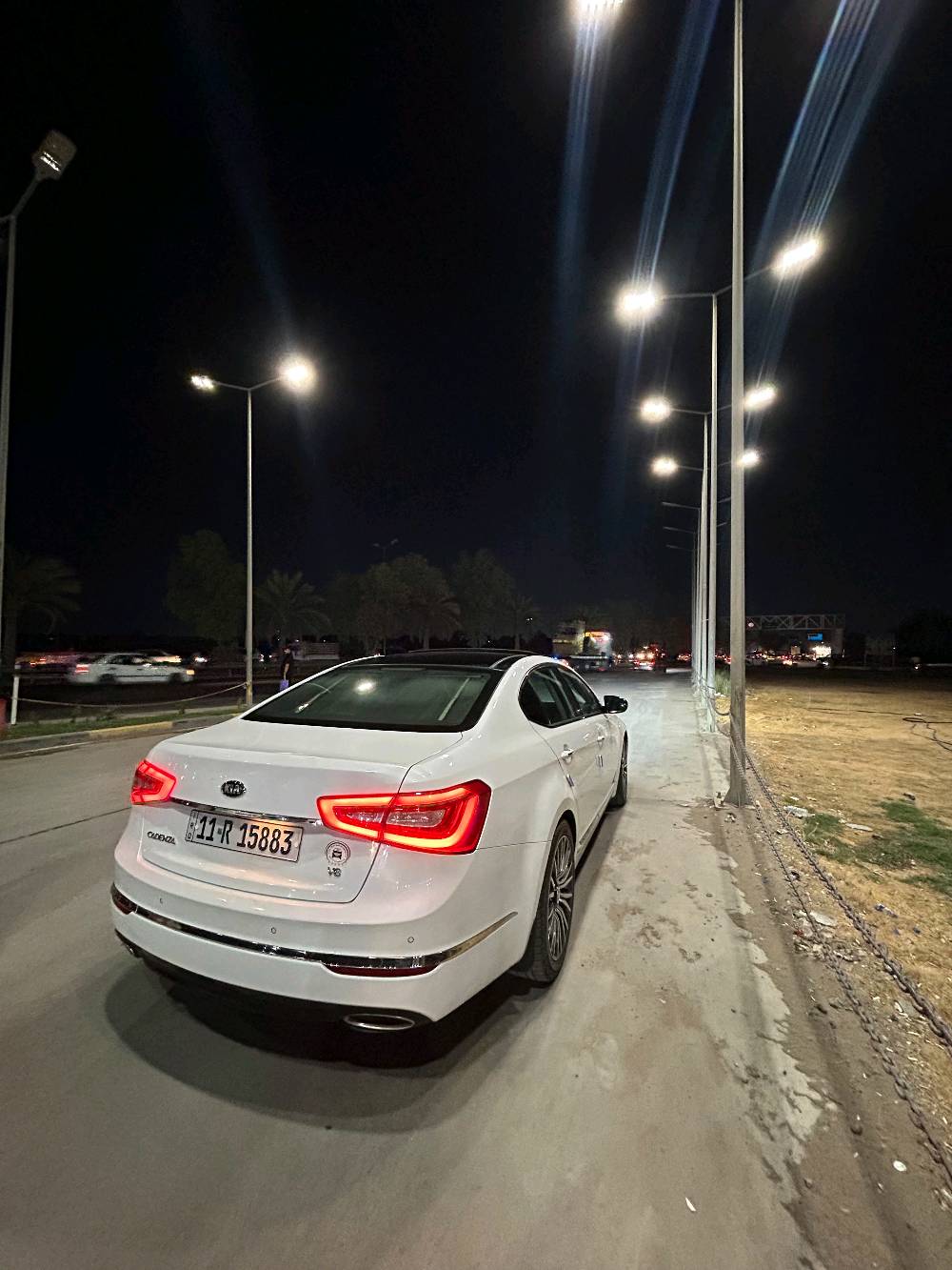 السلام عليكم 
للبيع او مراوس KIA CADENZA
2014 خليجي فول مواصفات vip  ، كفالة السيارة بيها فقط تكحيل بسيط بالداير وبارد بسيط والسونار مرفق مع الصور ، صدر امامي خلفي جديد
محرك مفتوح مبدل كازكيت فقط ، تبريد منظومة جديدة ثلج ، بصمتين ، بانورما ، كشنات جلد ابيض ، تدفئة وتبريد كشنات امامي وخلفي ، كشنات كهرباء و خزن ميموري ، سماعات انفنتي ، اوتو هولد ، سايد بريك بصمة رادارات جانبية  ، بردة خلفية وباقي الموصفات معروفة .
 سنوية و هزة جديدة 
ماشية ١٥٣ 
رقم  بغداد ، السعر 140 بيهة مجال بسيط
تواصل واتس  ***********