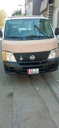 نيسان يورفان • ٢٠٠٩ • باب السائق