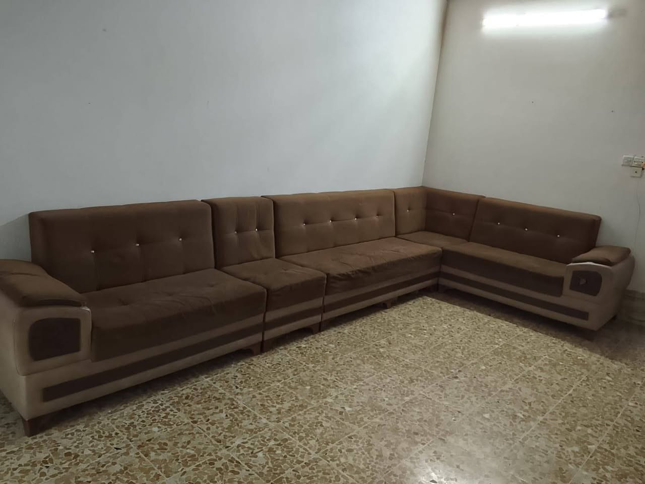 ثنينهم ب 380 وهاي النضافة
واتساب ***********
