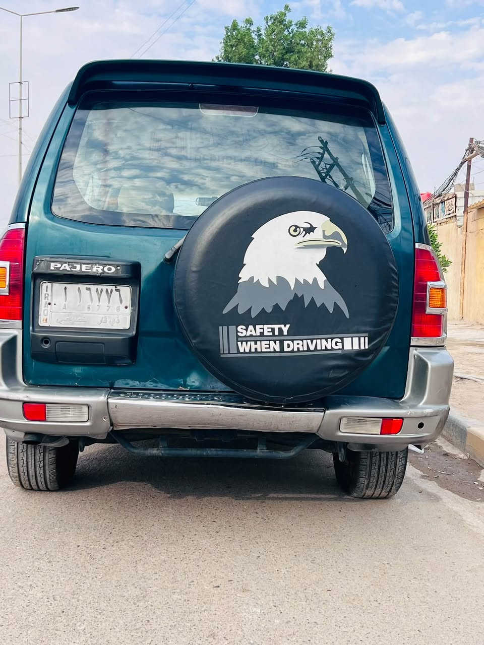 يالله السلام عليكم شباب نعيد النشر بسبب الوعود الكذابه سياره للبيع باجيرو موديل 2001السياره مال بيت الله شاهد مامتعوبه تبريد ثلج❄️الوايت زنون عالي وناصي بعدهن جدد تجي وتشوف  بعينك مكينه وكير بالباكيت مكينه ففتي بيه مكاان السياره ميسان الي يحب يتواصل علئ الرقم ***********
