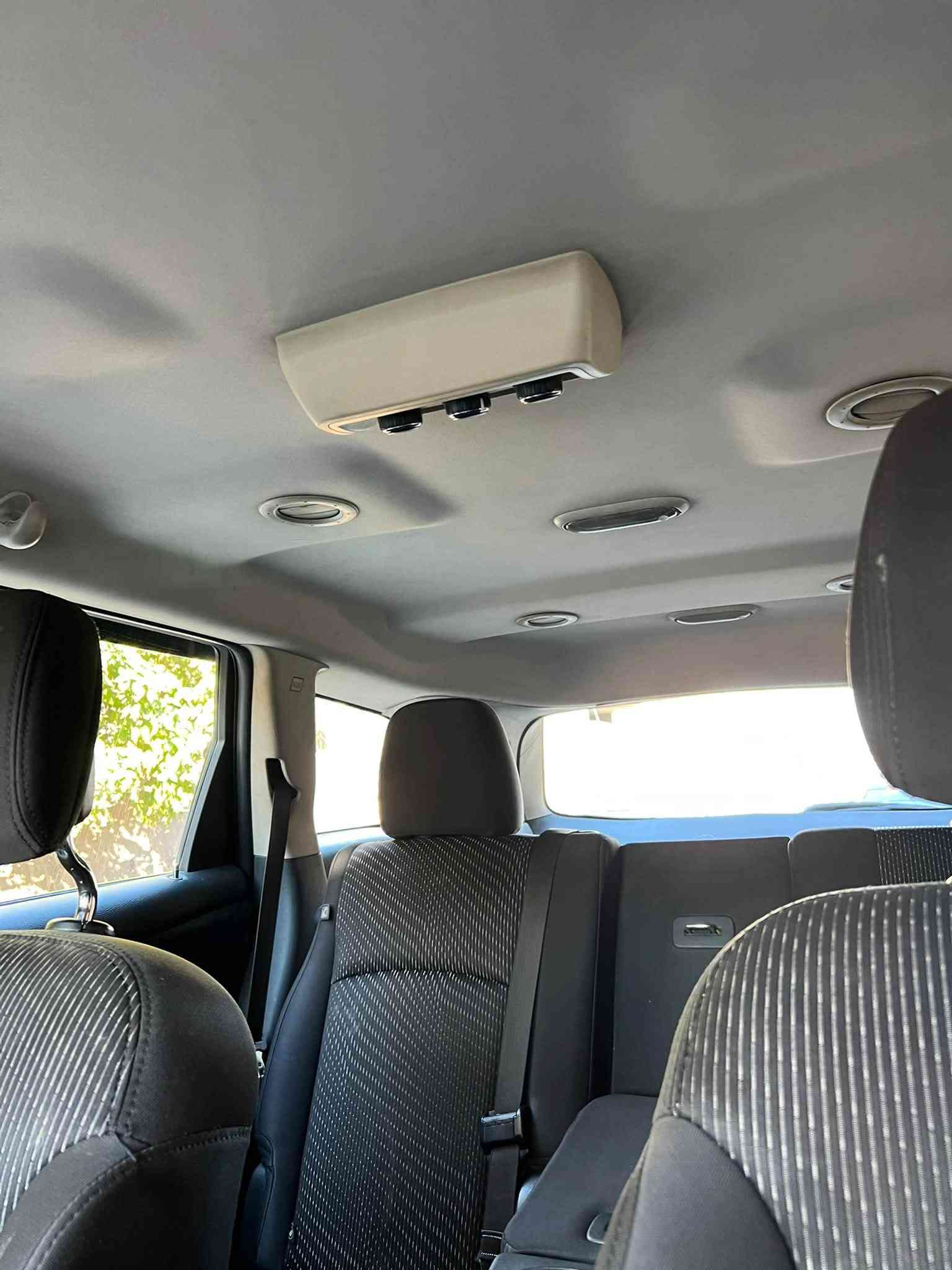 السلام عليكم شباب جورني للبيع موديل 14 مكينه 2.4 وضع لشركه ع لبلاد ما مفتوح بيهه اي شي 7 راكب تبريد مركزي  ماشيه 110 كيلو شاشه جبيره كامره بصمه عدد 2 حادث باب لجنطه بدون ايرباك كلشي بلادي وشغال شرط لفحص بسمي تحويل مباشر لسعر 120 رقم لهاتف ***********

نص مكتوب في الصور:
- 9:49 17° 55% 93% 4G+ 10:39 أعجبني تعليق إرسال مشاركة أعجبني تعليق إرسال مشاركة
