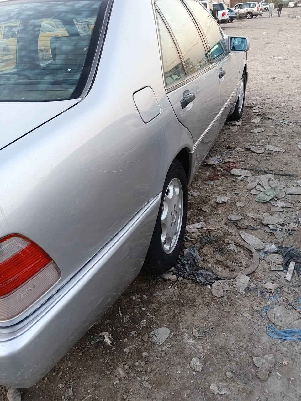 شبح 94 نظيفه صبغ جديد الجماليه تبريد سلايد رووف شغال السياره حلوه بأسمي مكان بغداد البنوك هاتف ***********السعر 75 بيها مجال
