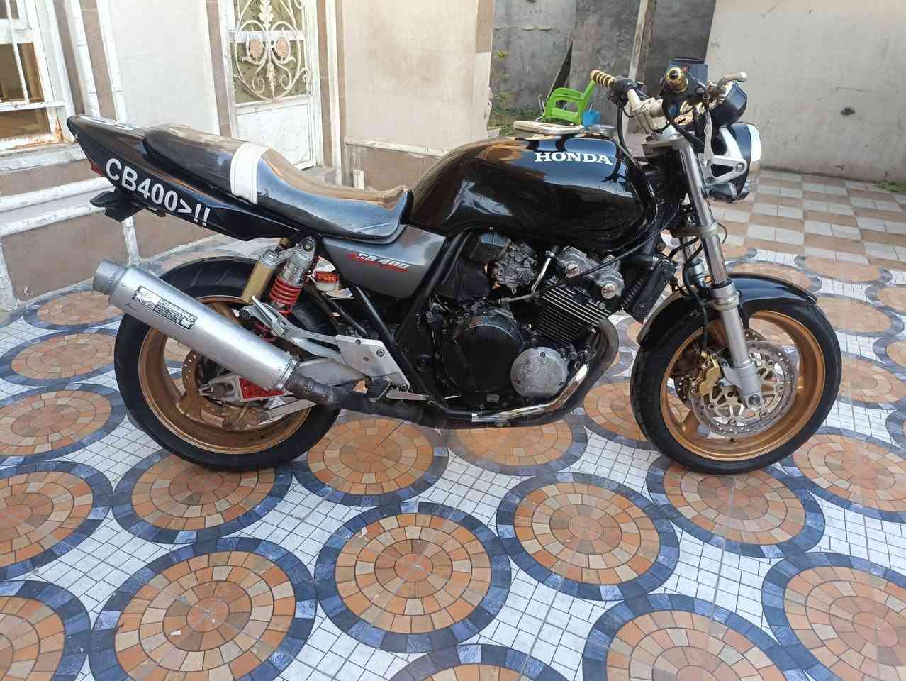 سلام عليكم                CB400 جيل ثاني حديث هايبر سكيورتي16 ولف + اوراق ومنفيس اصولي
سلام عليكم                CB400 جيل ثاني حديث هايبر سكيورتي16 ولف + اوراق ومنفيس اصولي
دراجة ع وضع الشركة رمبة مكفولة عام جيب كوستر فيترية وتعال افحص 
مابيهة لا جطل ولا وايرات طالعة وطابة ع بلاد ستوك 
دهنهة جديد قبل سبوع مبدلة دراجة مناقصهة شي شلعة معدل تخوف اكزوز طرب 

نازلة من كلشي وكلاشي مكاني بابل سعر 1800
 ***********
