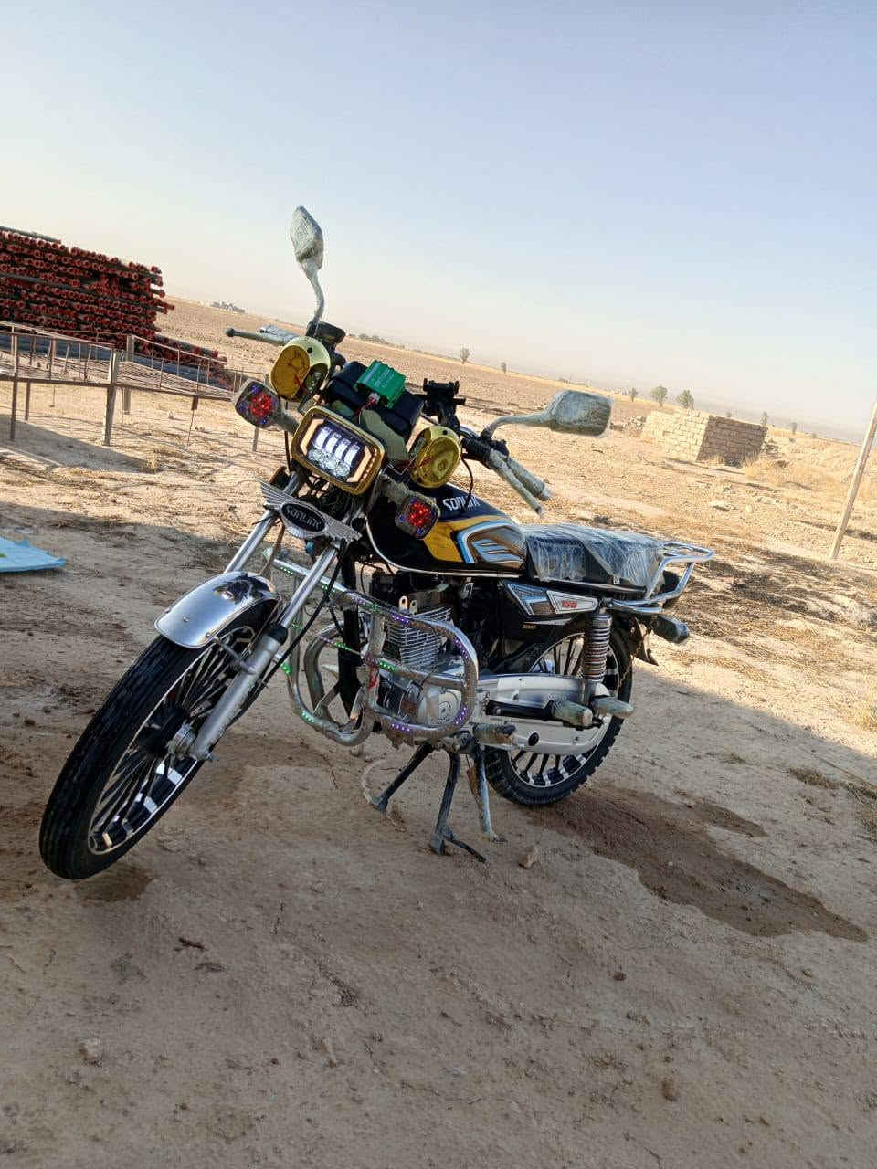 ماطور سيفان موديل 25 ما صارله شهر ونص مستخدم محرك شرط ما مفتوح بس مبدل دبل كدام ولشاشه مبدله الماطور نضافه فول السعر 900 وبي مجال  مكان فلكت الفرسان البعجيل  مكلف بلنشر لاحد يدخل خاص دك علا رقم صاحب الدراجه       ‏‪***********‬‏
