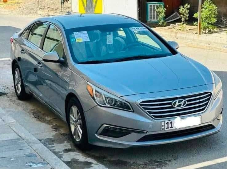 سوناتا 2017 SE وارد امريكي ليبل واحد ضرر موضح  في الصوره بدون صبغ بدون تبديل بدون دواخل رقم بغداد باسمي تحويل ثاني يوم سنويه2028 هزه جديده 
مكينه مفتوحه بدون تنقيص بدون تبخير مكان السياره عامرية الصمود السعر 135 وبيها مجال
هاتف***********
***********
