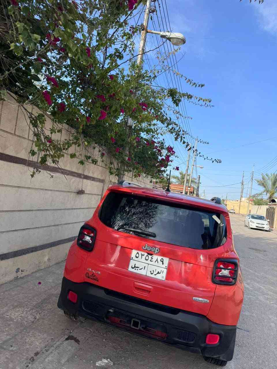جيب رينكد  وارد امريكي  موديل 2018 
ماشيه 104 الف كيلو متر
بيها حادث جهة العبري جاملغ خلفي  باب عبري 
مثل ماموضح بصور 
رقمها اربيل بيها وكاله بسمنه السعر 100 ورقه وبيها مجال للشراي  مكان السيارة البصرة دور النفط  للاستفسار   *********** البصرة, العراق
