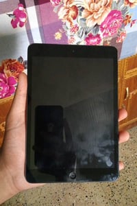 iPadللبيع السعر 40الف
