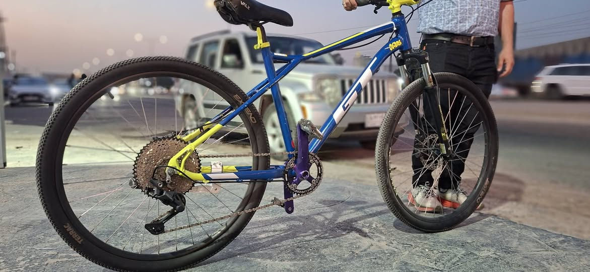 السلام عليكم
متوفر بايسكل GT
المواصفات:
مزود 
11سبيد
بريكات دهن zoom
الترس الامامي العدد 1
تايرات اصليه 
بطيخات صوت متوسط
دبل سبرنك
السعر (450)بي مجال بسيط
للاستفسار ***********
