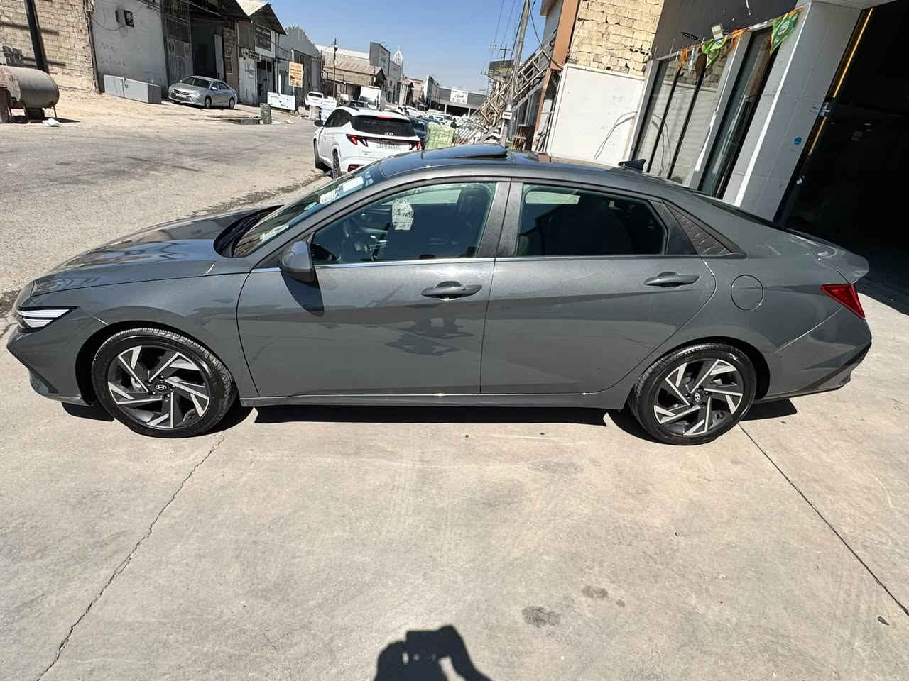 هونداي النترا موديل 2025
سلام عليكم النترا فول مواصفات 

بدون رقم كاتي 
الحادث بنيد بدون دواخل 

السياره بيه صبغ فقط البنيد 

ماشيه 18 الف ميل 

محرك 2000 دوش 

مواصفات السياره 

تتدفئه كشنات 

اناره بالدشبول ( لد )

شاشه متصله 

فتحه سقف 

3 انظمه قياده

قياده ذاتيه 

تحديد مسار 

تثبيت سرعه 

رادار امامي 

رادار جانبي وخلفي 

اوتو هولد 

دخول ذكي 

بصمه ابواب 

قفل امان 

شاشه كار بلي 

وبعد بيه مواصفات 

السعر على الخاص 

السياره بدون رقم كاتي 
عنوان بغداد السيديه 

رقم ***********
واتساب فقط ***********
