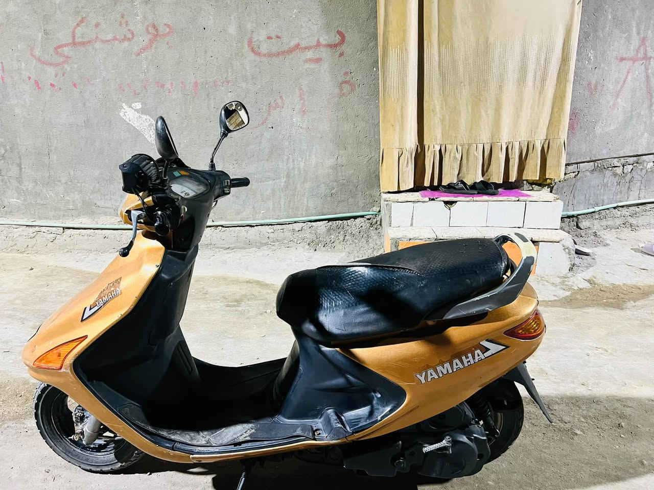 فراشه • ماكينة ما مفتوحه • كهرباءيات