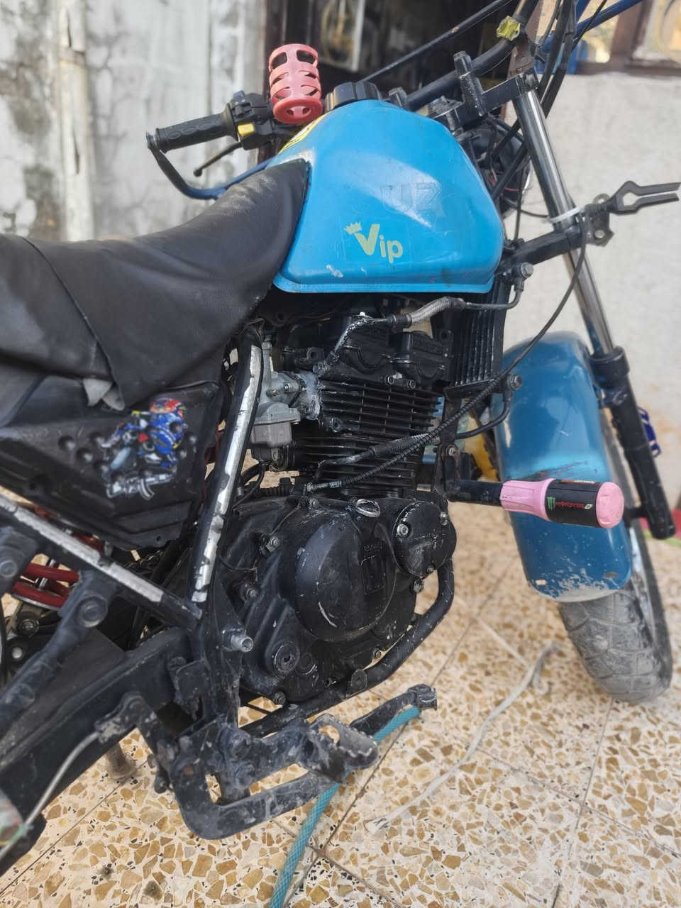 سلام عليكم دراجه للبيع ل سعر 350وبيها مجال ومرواس ب ايراني لشراي يجي خاص رقمي ***********
