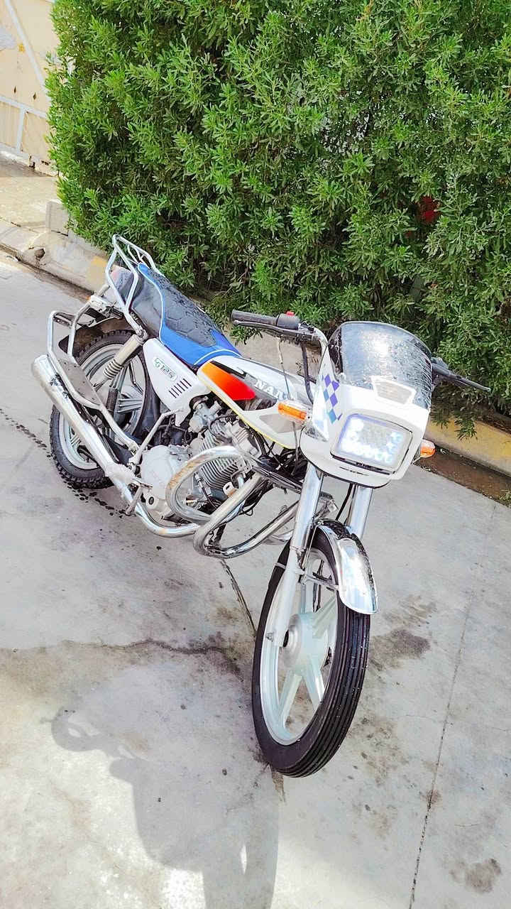 دراجه چني للبيع مابي اي عيب كله شغال وشرط محرك ما مفتوح السعر 450
رقم موبايل ***********
