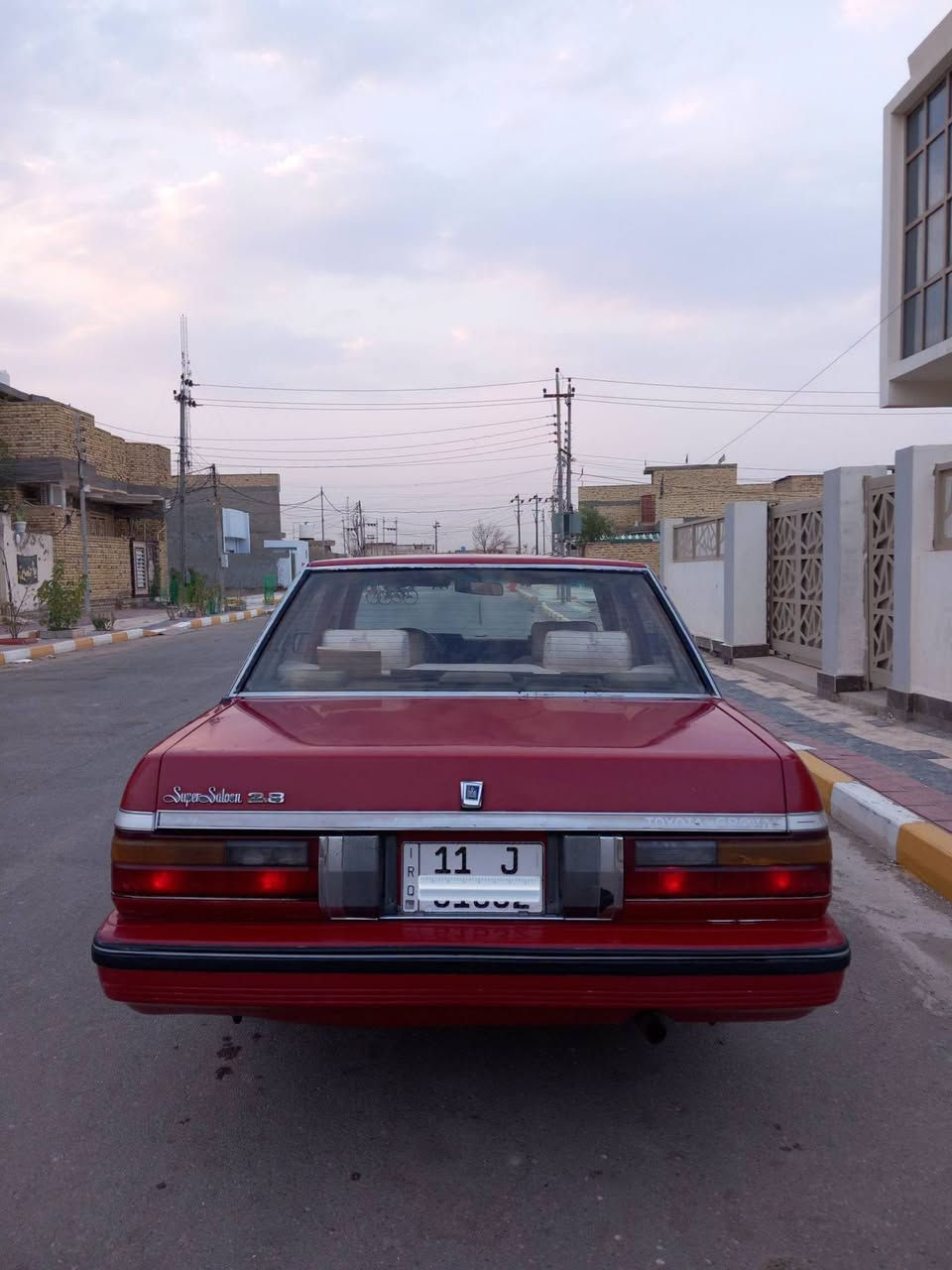 السلام عليكم ورحمة الله وبركاتة 
تيوتا سوبر 1985على وضع الشركه /رقم بغداد دولي مشروع وطني لغايه 2031 تحويل ثاني يوم / مكفوله من الضربه والتبديل بس صبغ عام جماليه بدون اي ضربه /محرك وكير بلاد /سياره جاهزه من كل شي محرك حداديه تخم تاير تبريد ثلاجه /دواخل عسلي بلاد سياره على وضعها البلادي /للاستفسار الاتصال على الرقم ***********////*********** العنوان ذي قار قضاء النصر 
مكلف بالنشر وغير متواجد عل الفيس
