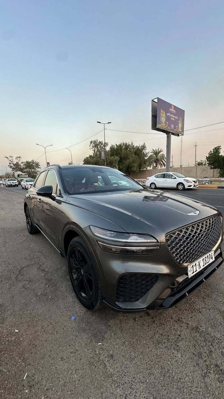 سعر جدا مناسب بيع فقط 👌 237 ورقة ❗
✅ المحرك: 6 سلندر
✅ الفئة: Prestige – Full مواصفات
✅ الممشى: 60,000 ميل
✅ 5 وضعيات قيادة
✅ سقف بانوراما
✅ السقف  شامو
✅ تبريد كشنات مساج كشنات
✅ تتقدم و ترجع على ريمونت
✅ الداخل: ماروني فخم
✅ السيارة باسمي و حرة
التحويل ثاني يوم
✅ السيارة ما ناقصها أي شي 
انارة داخلية + اني مسوي الها انارة إضافية 150$
قبل شهر مسوي إدامة للسيارة 👌

🔸 السيارة بيها صبغ 6 قطع فقط، بدون حادث.سونار مرافق ب صور 
 الـ GV70 Prestige يعرف قيمتها وفخامتها.
شراي يتصل *********** 📞
