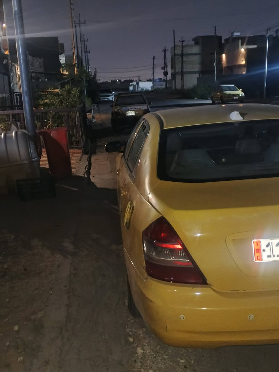 سلام عليكم
بي واي دي f6 كير عادي 

سياره اب اسمي هزه جديده ماصارله شهر 
هيئة مصفره او مدفوعه مال سنه ليكدام 

 شرط تبريد ثلج ❄️
صدر جديد صارله 3 ايام 
تخم تاير جديد 
ماصدات جدد 
مراوح جدد
كهربائية شغاله كله 
سياره خير من الله 
سعر 33 
سعر سايبا 
***********
