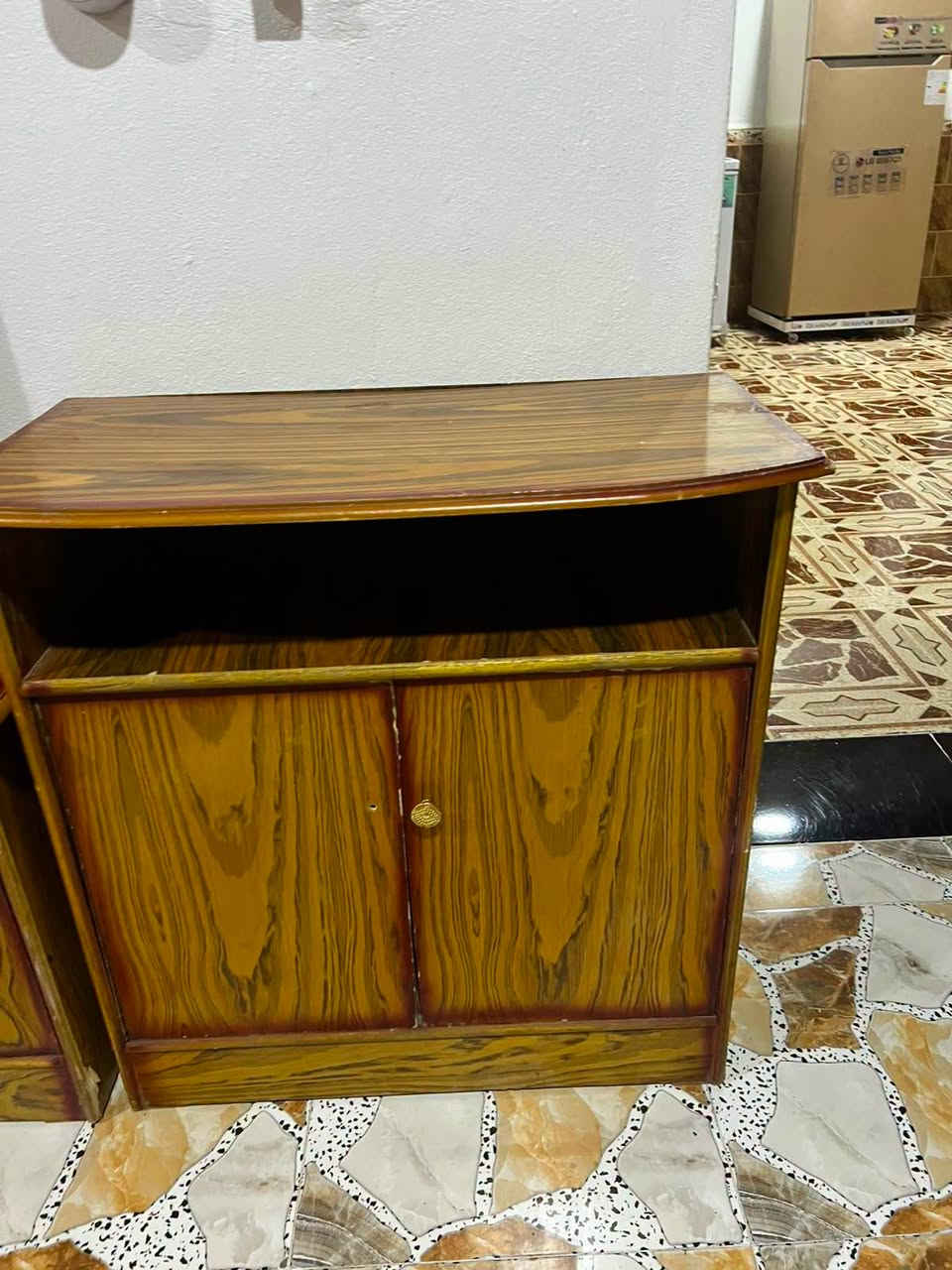 السلام عليكم يوجد غرفه خشاب عراقي مستعمل سنفوريه للبيع
#السعر500وبيها مجال

الاستفسار على هاذه الرقم *********** بي واتساب مفتوح يوجد توصيل كافت مناطق القائم وفتح وشد مجاني
