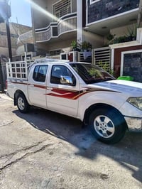 نيفاره 15 السياره جديده بيهه شبر صبغ مكفوله من الفتح والتبديل محرك مام...