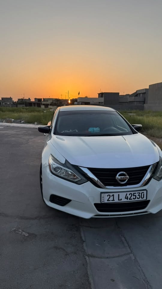 السلام عليكم نيسان التيما ٢٠١٧ كلين مكفوله بصمة تشغيل عن بعد منضومه تبريد جديده  سياره احلا من الصوره بهواي مابيها اي نقص كماليات فول كشن كهرباء للبيع او المراوس المكان ديالى ناحية الوجيهيه للاستفسار ***********
