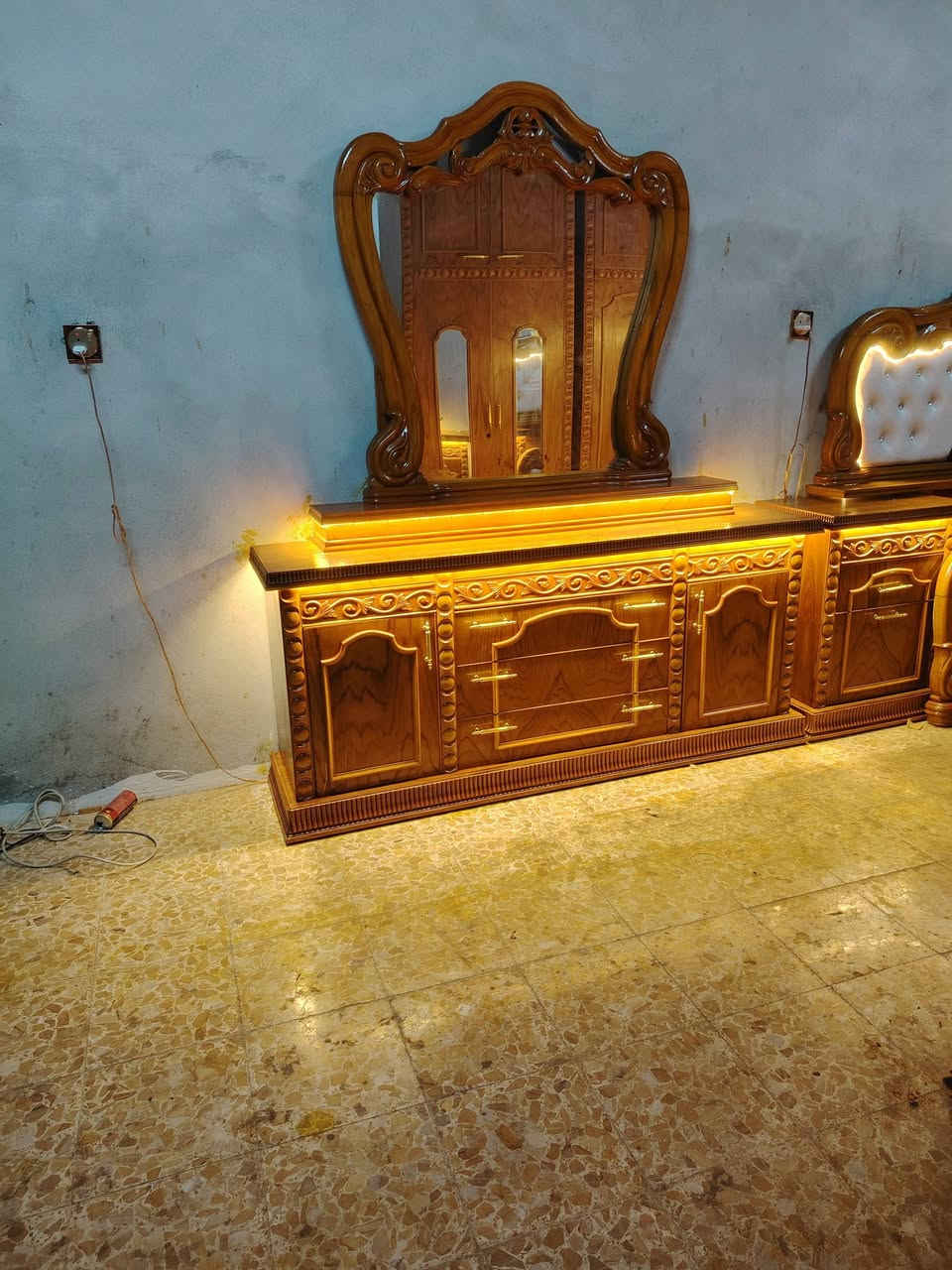 غرفه • فصال ثقيل • للبيع