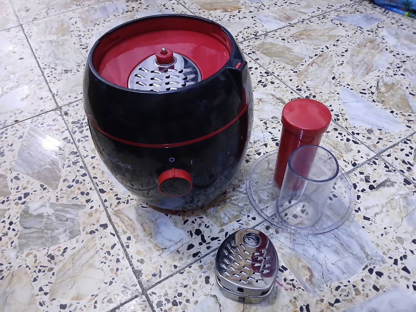 محضرة سلطة • ٤ في ١ • كهربائية