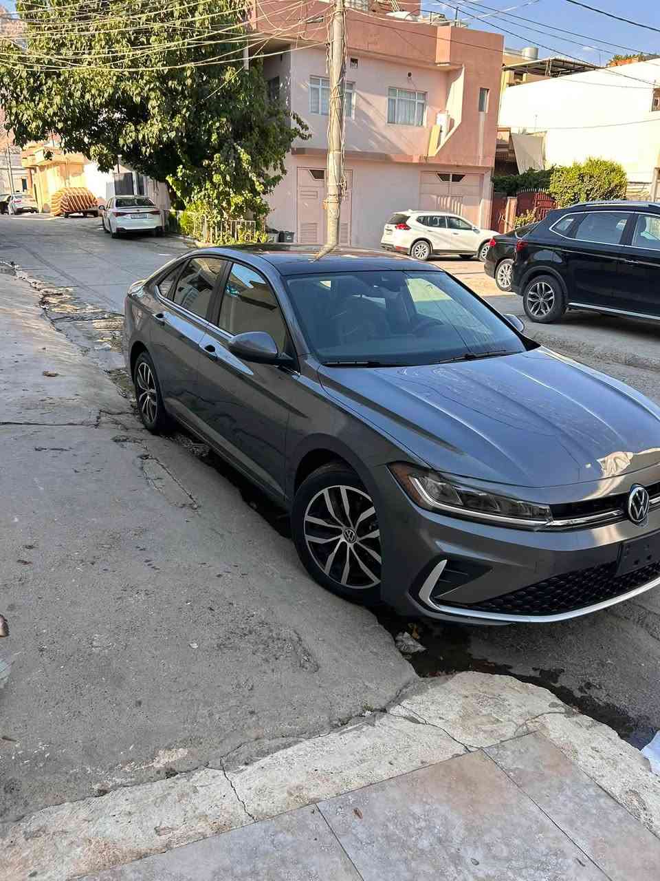 Jetta 2025 Se
پانۆراما کوشن جلد و کارەبای پێش بیلادی رادێتەر بیلادی لایت بیلادی تەنها کەمیک بۆنیتی بۆیاغە ئیرباگی سوکان شانی تەقیوە سوکان دانراوەتەوە
١٩ هەزار مایڵ رۆیشتوە ژمارە کاتی سێ مانگی لەگەڵە
رەقەم شانسی 3VW7X7BU2SM092972
نرخی ١٦٠ گەڵا
ژمارە موبایل ***********
