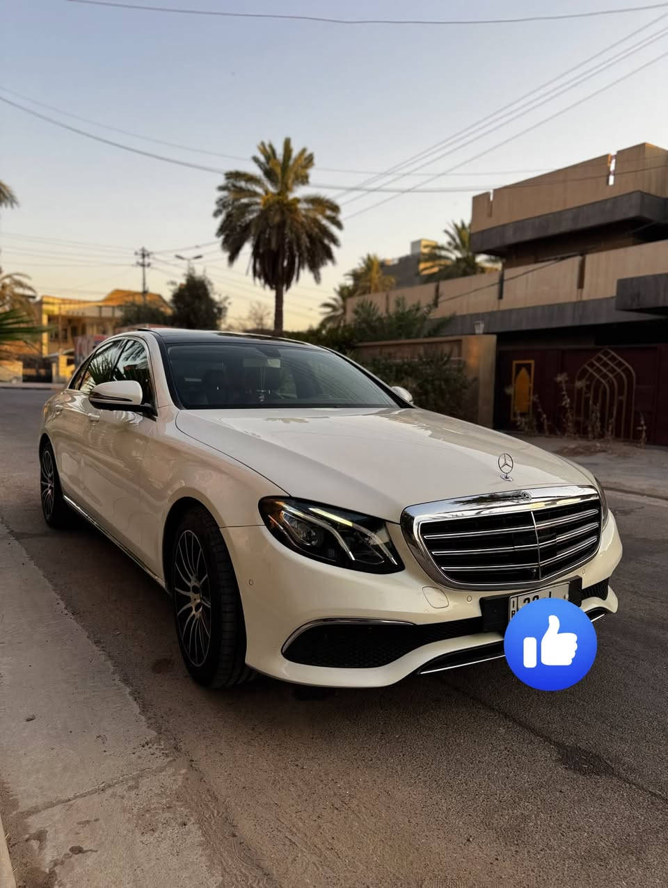 Mercedes-Benz E200
للبيع 2018 وارد الماني كفالة عامة 
فول مواصفات ماشية 100 بالكيلو 
بأسمي رقم وهزة جديد بصمتين السيارة بدون محلاضات
مكاني اربيل عنكاوة
للاستفسار ***********
