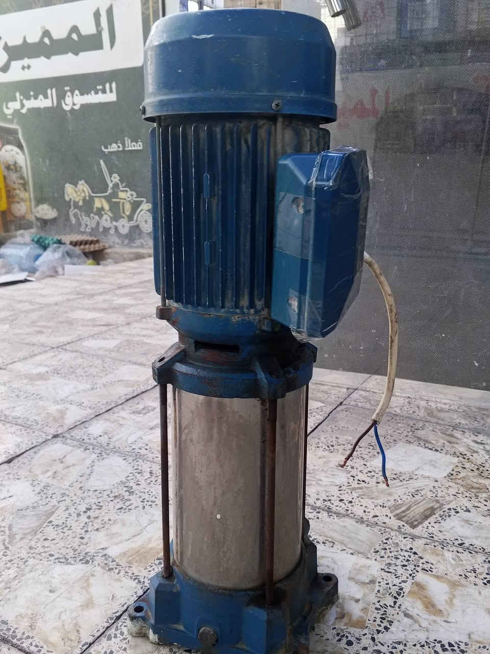السلام عليكم موطور عامودي للبيع  3 احصان شغال مكاني بغداد البياع سعر 250 / الف***********
