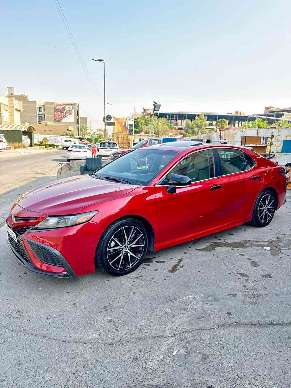 سلام عليكم بيع او مراوس 
مديل 22 سياره جديده 

المحرك : 4 سلندر حجم 2.5L
مواصفات : se plusفول   مواصات 
كشن كهرباء مال سايق 
رادار امامي 
رادار جانبي 
شفتات بالستيرن 
تحديد سرعه 
كشنات جلد تدفئة تبريد 
تحذير الاصطدام الأمامي
كاميرا خلفيه 
شاشه تدعم apple carplay و android auto
وضعيات قياده: eco / normal / sport 
دفع امامي 
تبريد ثلج 

الموديل : 2022 
 
السياره : كير ومحرك وتبريد كله بشرط السياره نظيفه 
وعليها كماليات موضح بالصوره 
  

الضرر  : صور الحادث بالمنشور 
موضح بنيد فقط صبغ قطعه وحده  
بدون دواخل فقط البدنه

ممشي سياره 80  km 
 

السعر :180 

الرقم  اتصال واتساب ***********

مكان السياره يرموك او منصور
