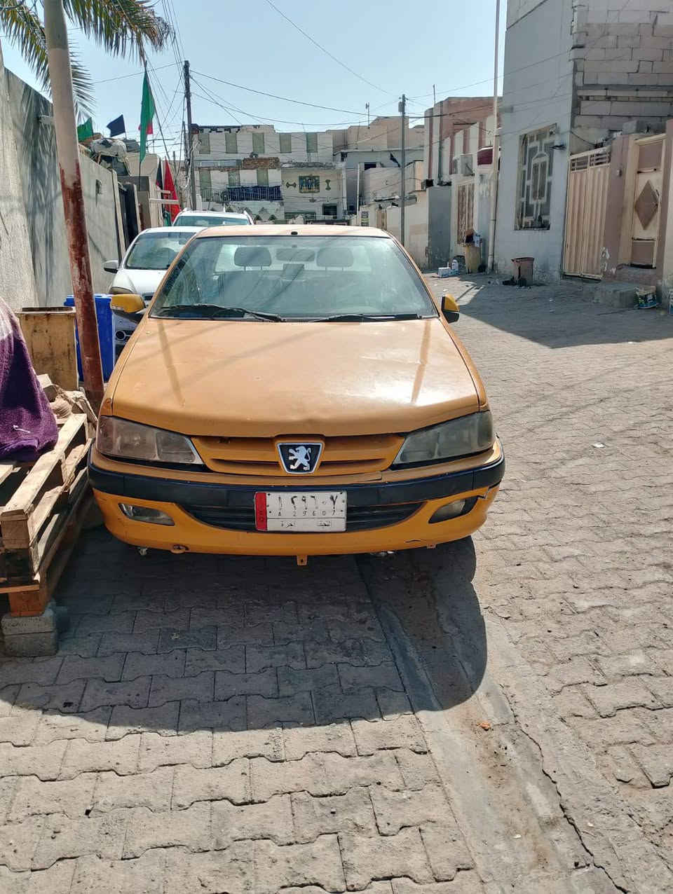 السلام عليكم
بيجو بارص 2015 رقم نجف 
بيه البنيد مبدل بدون ضربه طار وبدلته 
ومكينه بيه بخار وتنقيص 
السعر 22 وبيه مجال 
***********
