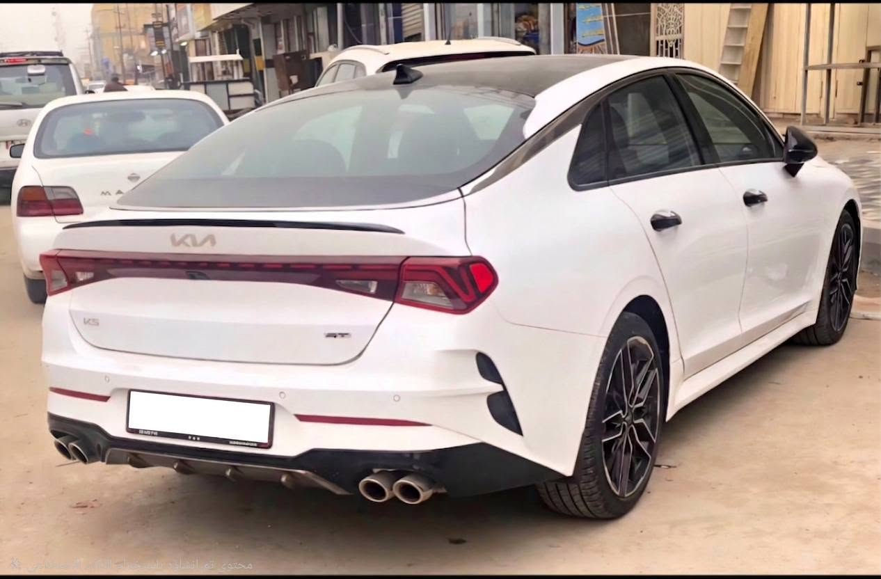 السلام عليكم 
كيا K5 موديل 24 فول مواصفات بانوراما محرك 2500 تيربو GT كير 8 نمر سياره رقم ذي قار كفاله عامه من الضربه والصبغ والتبديل بأسمي ماشيه 17 استخدام شخصي سبير مو نازل كشنات تدفئه تبريد فول واحد ع واحد سعر سياره 215 مكان سياره ناصرية رقم ***********
