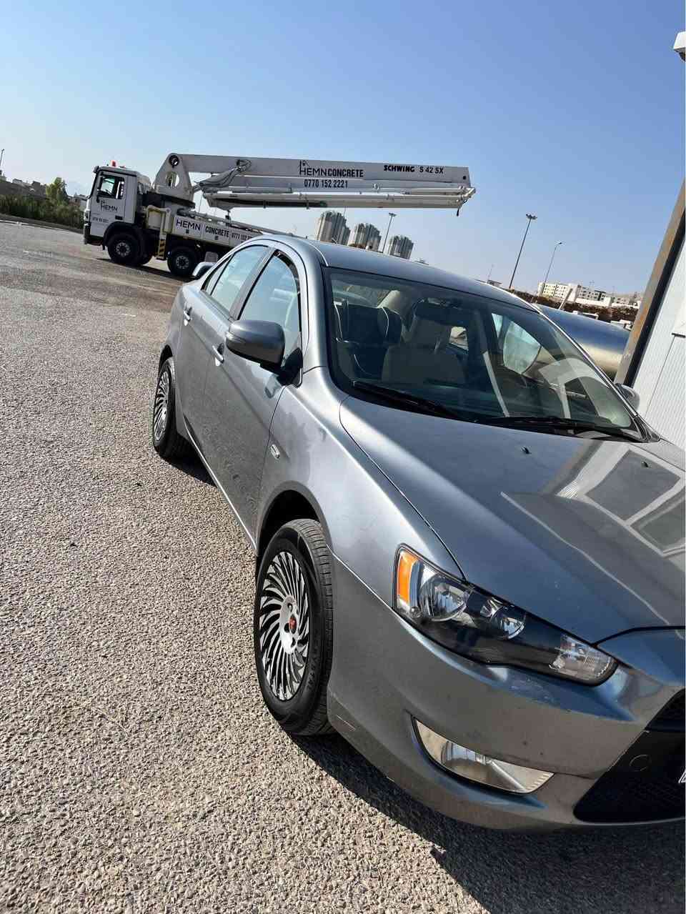 Lancer ex 2016

***********
بە ناوی خوای گەورە 
لانسەر قرش مۆدێل ٢٠١٦  
مەكینە ١٦ بێ مەسرەف و اقتصادي 
گێڕ و مەكینەی بەشەرت نەكراوەتەوە
خلیجی ناو زەرد سەیارەكە ١٦٥ هەزار كم ڕۆشتووە 
ڕەنگی نەوتی سەیارەكە پاك و جوان ماوەتەوە 
یەك دەرگای بۆیاخە لەگەڵ تۆزێكی دۆسەكەی
بێ ناوگرتن 
سەنەوی تازەیە و بە شەرتی تەحویل و غەرامە
سەیارەكە كاڵبونەوە و شتی نیە زۆر پاك و جوانە و خزمەت كراوە شاشەو كامێرەی بۆ دانراوە
سعری سەیارەكە ٨٨ گەڵا و معامەلەیەكی برایانە 
پارەی لانسەرێكی ٢٠٠٨ ە 
تكایە تكایە گەر مشتەری نیت سەری خۆت مەیەشێنە
لە سلێمانیە سەیارەكە تەنها فرۆشتنە گۆڕینەوە ناكەم 
*********** السليمانية, العراق
