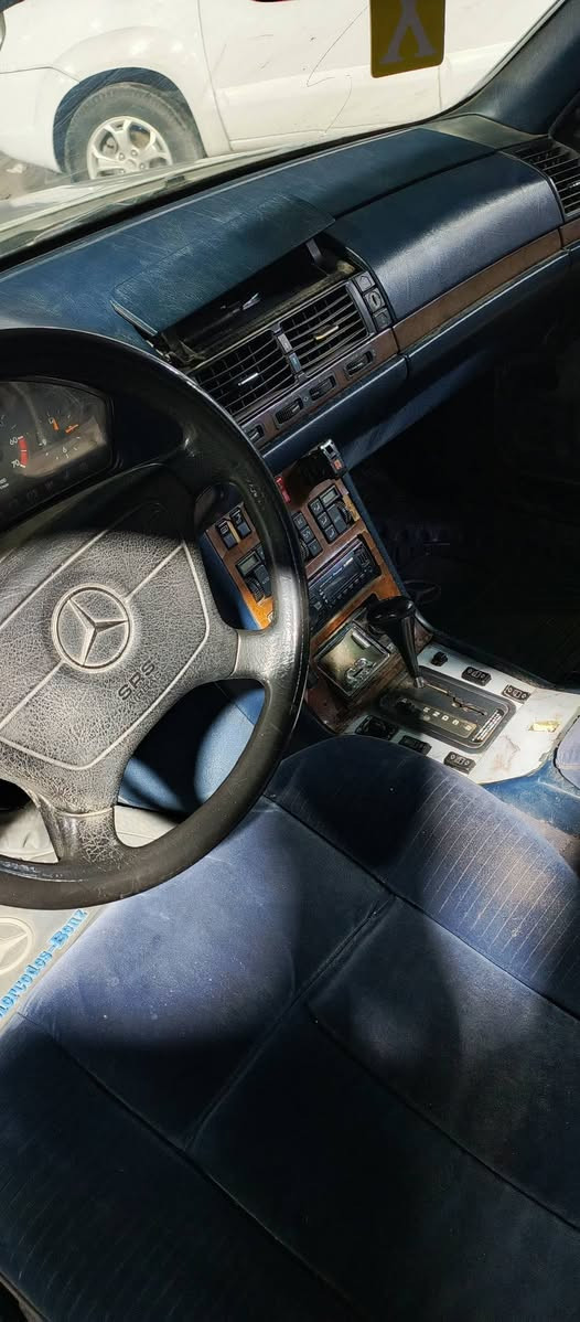 مارسدس شبح حجم 320  S  البيع الون رصاصي موديل 91العنوان بغداد الدوره عرب جبور *********** محرك بلادي صدرجديد

