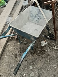 ونج كامل للبيع مكان بغداد   07739643281
