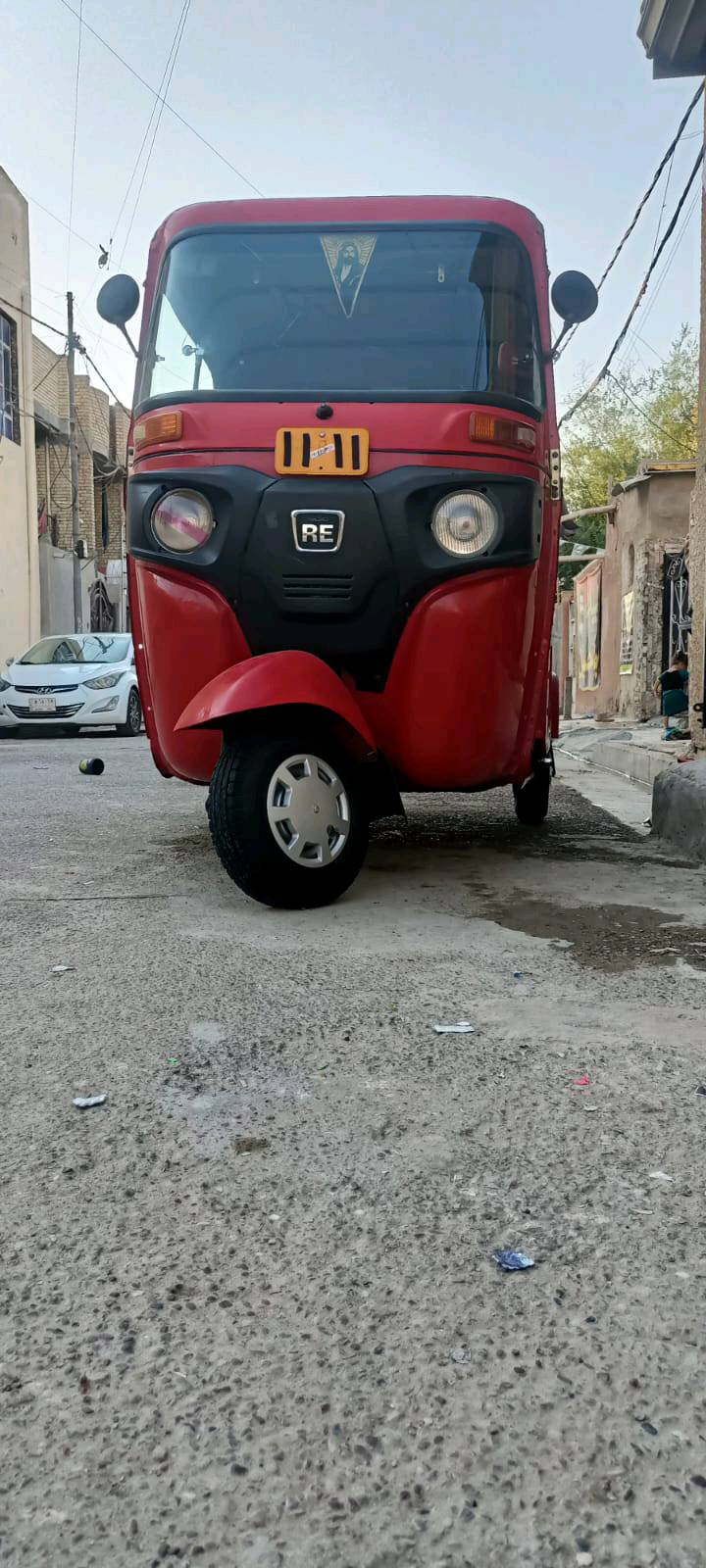 سلام عليكم 👋
شباب تكتك اللبيع 
نضيفة بيهة بس دوس لخلفية