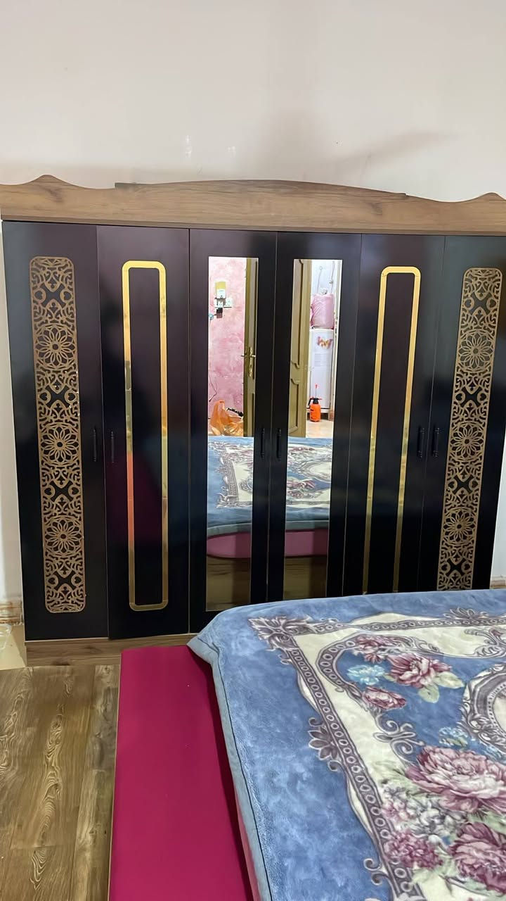 السلام عليكم غرفة تركية لبيع السعر 900 وبيه مجال العنوان البصرة رقم الهاتف ***********

