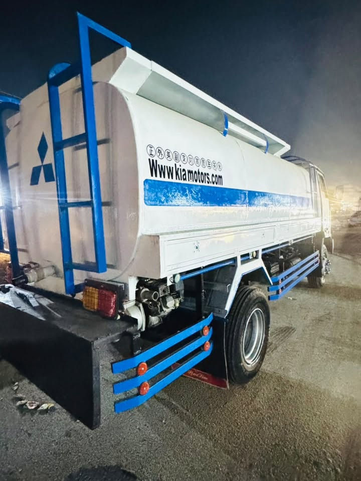 السلام عليكم تانكي للبيع السعه 8500
العنوان بغداد مدينة آلصدر للاستفسار ***********
