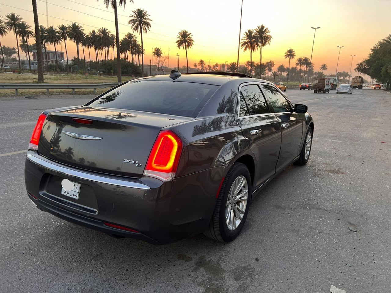 السلام عليكم
للبيع كرايسلر C300 اوباما 
2017 معلايه 2022 ماشيه  100mi رقم ذي قار باسمي الدولي شرط التحويل هزه جديده V6/3600
تو ويل
حادثهه قطعتين فقط صور مرفوقه

السياره جاهزه من كل نقص 
حداديه تخم تاير تدفئه تبريد كله جاهز
المواصفات/
كير ماوس 8 نمر
بانوراما قطعتين
تشغيل عن بعد
كشنات تدفئه تبريد
كشنات كهرباء جلد اسود
لايت زينون عدسه
شاشه كبيره تدعم كاربلي
بصمه تشغيل وأبواب
خزن ميموري
كامرا خلفيه
ستيرن كهرباء
تبريد قطعتين
تحكم ستيرن جهتين مع مثبت سرعه
مري كهرباء
برده خلفيه كهرباء
ويل18 بلادي
باقي المواصفات معروفه
السياره جاهزه ومال جناي 
سعرها 155 وبيه مجال 
مكاني ذي قار/ سوق الشيوخ
***********
