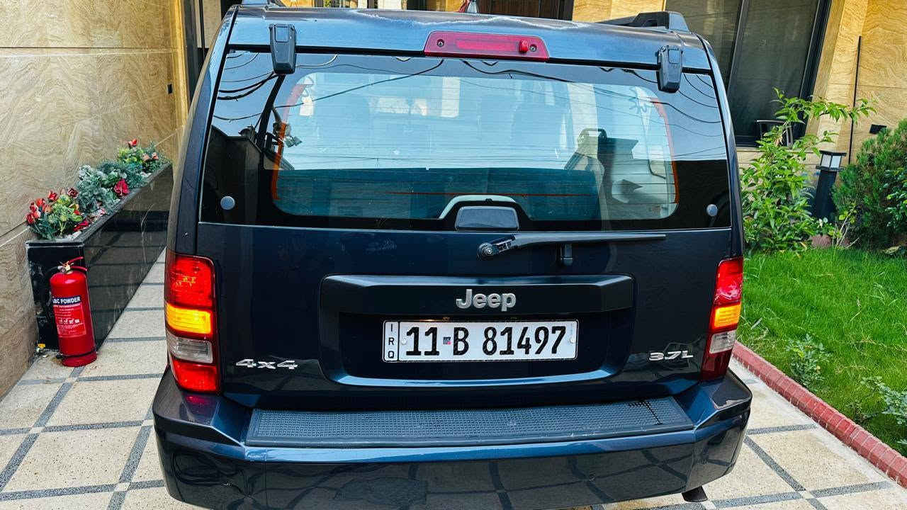 جيب لبرتي 2008 حادثه جتف جاملغ خلفي موضح بالصور وبيه بنيد رش فقط اثر جراد سياره نصبه تخبل
محرك جديد تبريد شغال سعره 85ورقه رقم بغداد دولي 
***********
