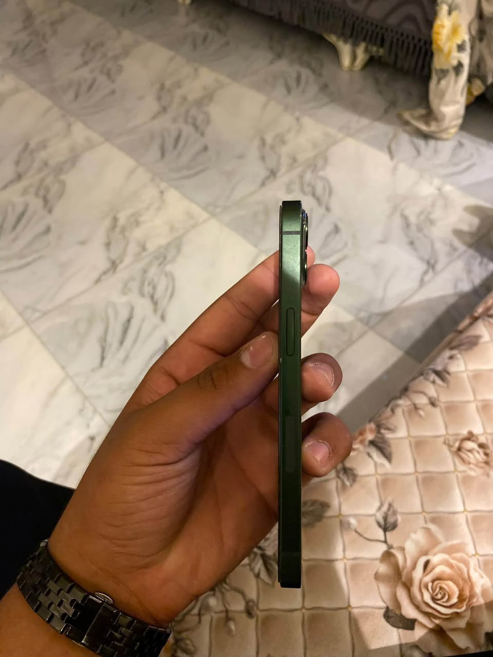 آيفون ١٣ • ١٢٨ • بطارية ٧٥٪