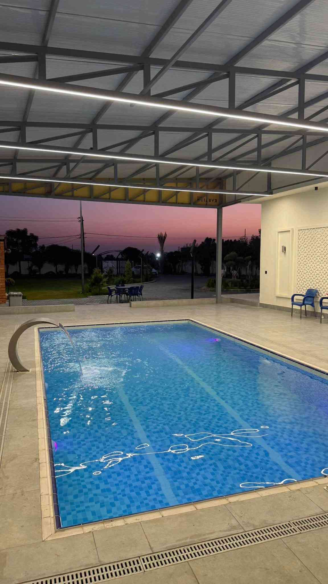 🍃✨ مزرعة فدك الترفيهية ✨🌿
مكانكم المثالي للراحة، الوناسة وقضاء أجمل الأوقات 🤍

🏡 فِلّة مؤثثة وجاهزة من كل النواحي
🌳 أجواء هادئة ومساحات جميلة
🏊‍♂️ مسبح وأجواء ترفيهية
👨‍👩‍👧‍👦 مناسبة للعوائل والجمعة الحلوة

📍 كركوك /حي بدر
📞 للحجز والاستفسار: ***********

مزرعة فدك… لأن أجمل الذكريات تبدأ من هنا ❤
