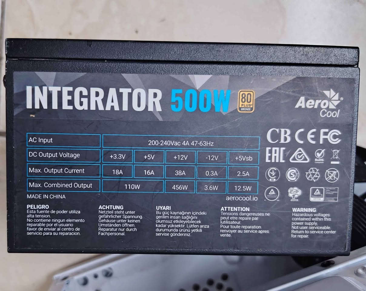 للبيع — Gaming PC
المواصفات:
CPU: AMD Ryzen 5 5600X
GPU: Sapphire Pulse RX 580 8GB
RAM: 16GB DDR4 3200MHz XMP – Crucial Ballistix
Motherboard: Gigabyte A520M DS3H
Storage: M.2 SSD 1TB
PSU: AeroCool 500W 80+ Bronze
كيس Gaming مع  RGB
الجهاز نظيف وشغال بشكل ممتاز، وجاهز للاستخدام والألعاب.
السعر 690,000 الف
العنوان بغداد الطوبجي قرب الكاظمية المقدسة
للتواصل ماسنجر او الاتصال عالرقم *********** بغداد, العراق
