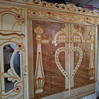 غرفة صاج • مع ميز • بلدروز
