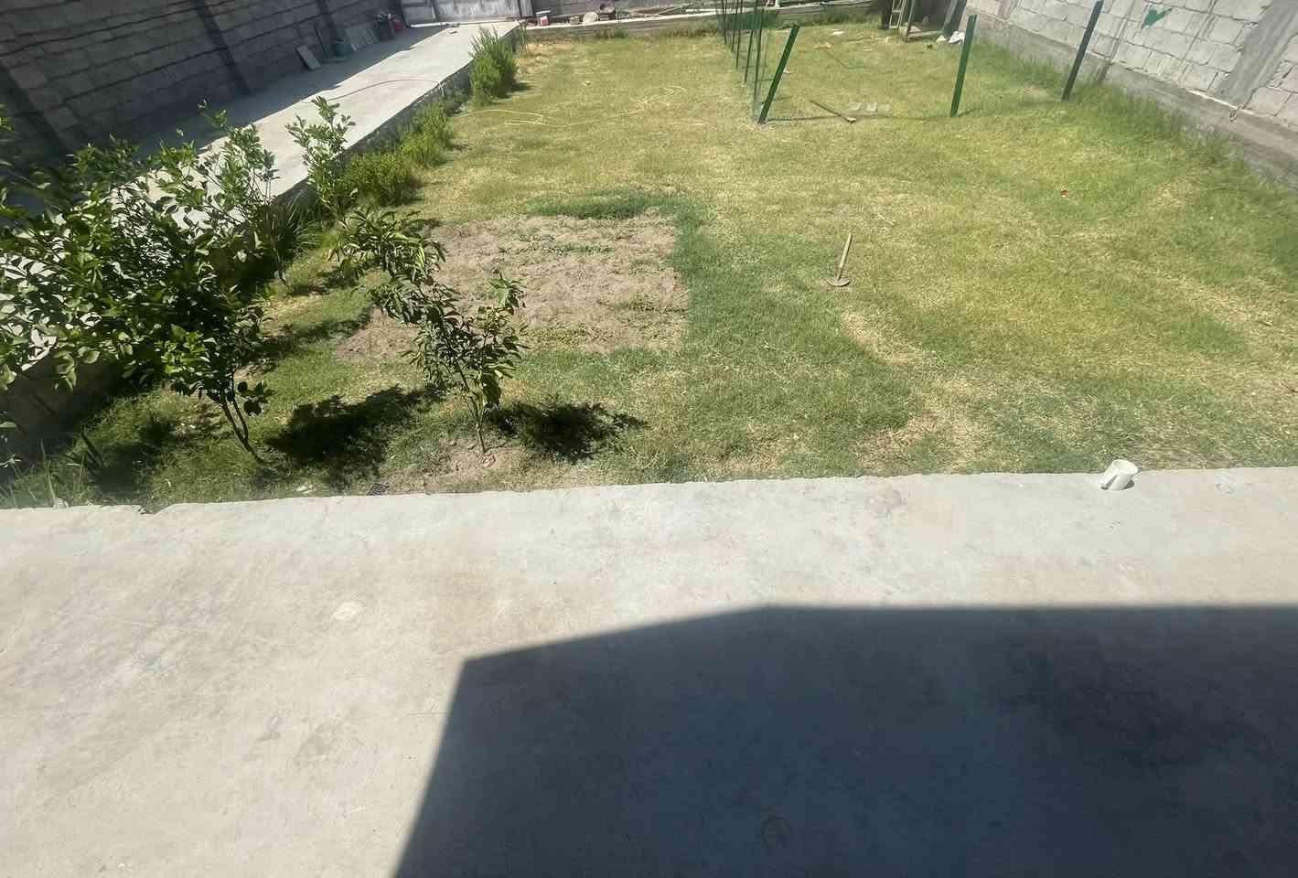 سلام عليكم بيت للبيع موقع الراشدية المراسمه مساحه ٦٠٠سند ٢٥يحتوي على ثلاث غرف نوم بناء طابوق للاستفسار اكثر اتصال على الرقم ***********
