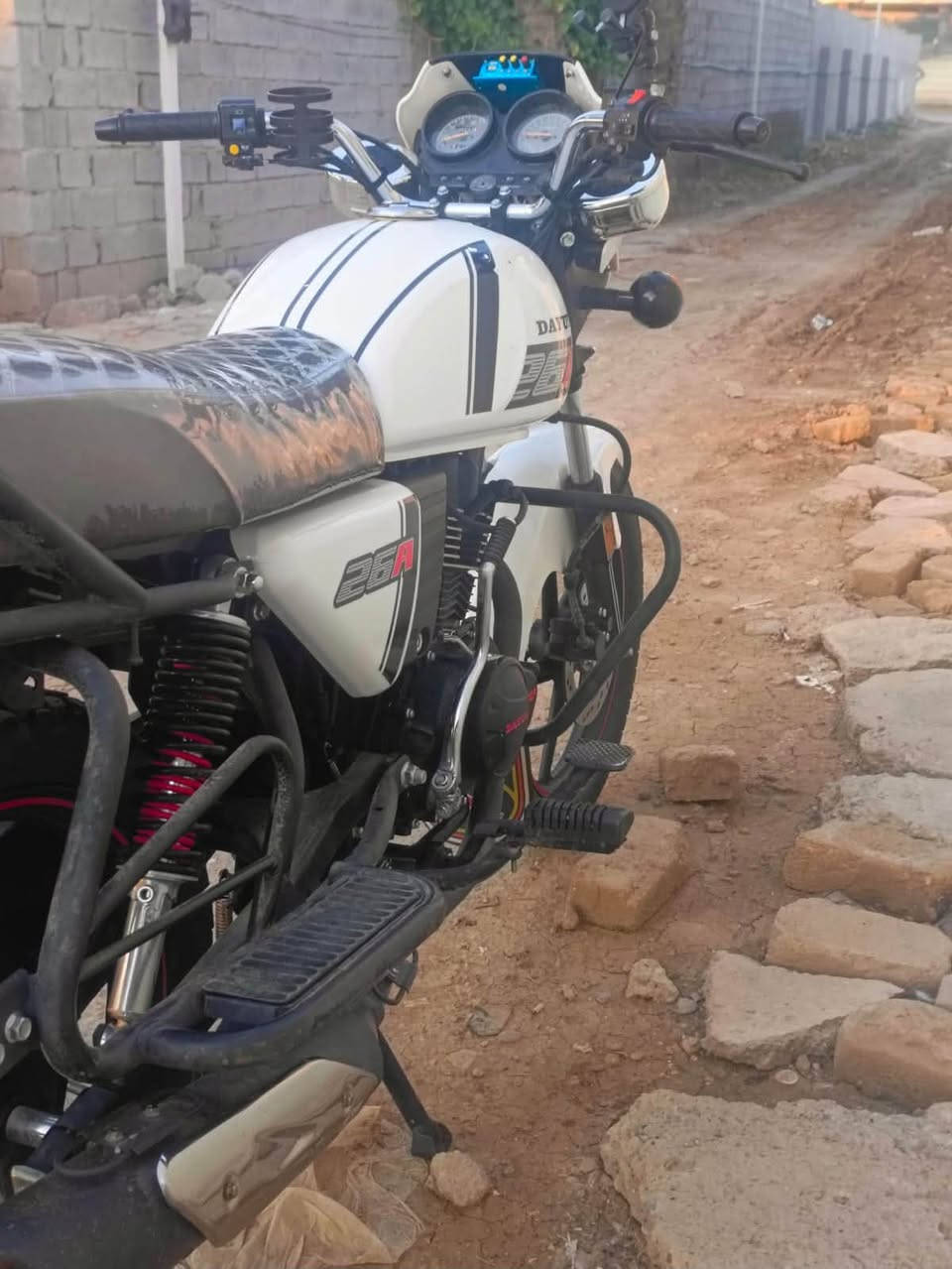 🏍️ دراجة ديوان للبيع موديل 2023
اصولي كامله مكمله 

✅ مكفولة كفالة عامة
✅ أوراق أصولي
✅ شرط الأصولي
✅ كهربائيات كلها شغالة
✅ مكينة خير من الله
✅ تواير جدد
✅ نكرة سلف
✅ دراجة نظيفة وحلوة، بشرط أنظف من الصور 👌

💰 السعر: 1,600 وبيها مجال للشراي

مكاني ديالى الخالص 

📍 للاستفسار والاتصال: ***********
📞 اتصل وبيك خير ودلل
#دراجات_العراق🏍🏍
