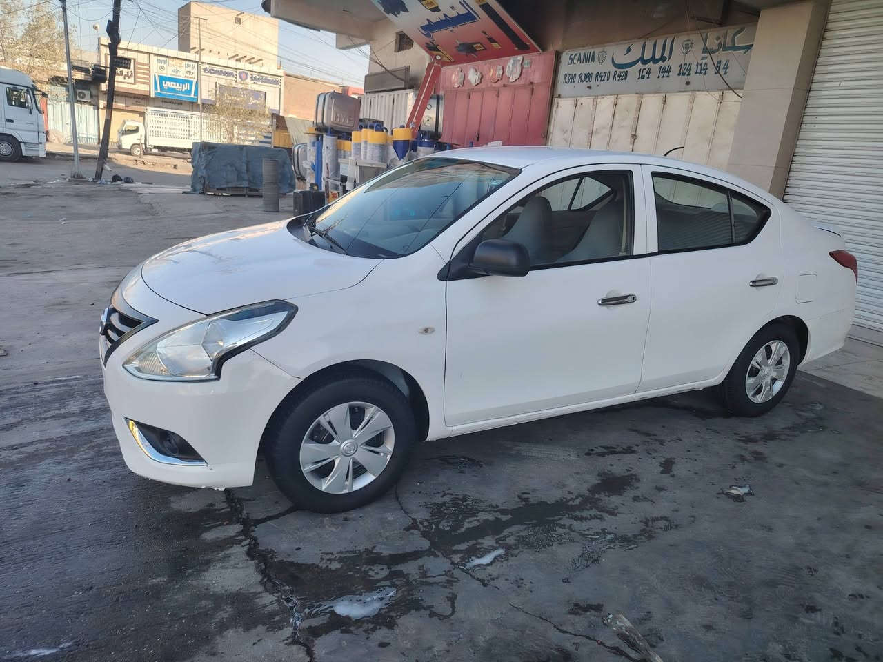 السلام عليكم سيارة سني موديل ٢٠١٦ رقم أربيل بأسمي سياره جاهزه من كير ومكينه وحداديه سياره بيها قطعتين صبغ فقط سياره ماشيه ١٣٧
الف حقيقي سياره مال بيت مو تكسي سياره عارضها 85 بي مجال حك جيه رقم هاتف ***********

