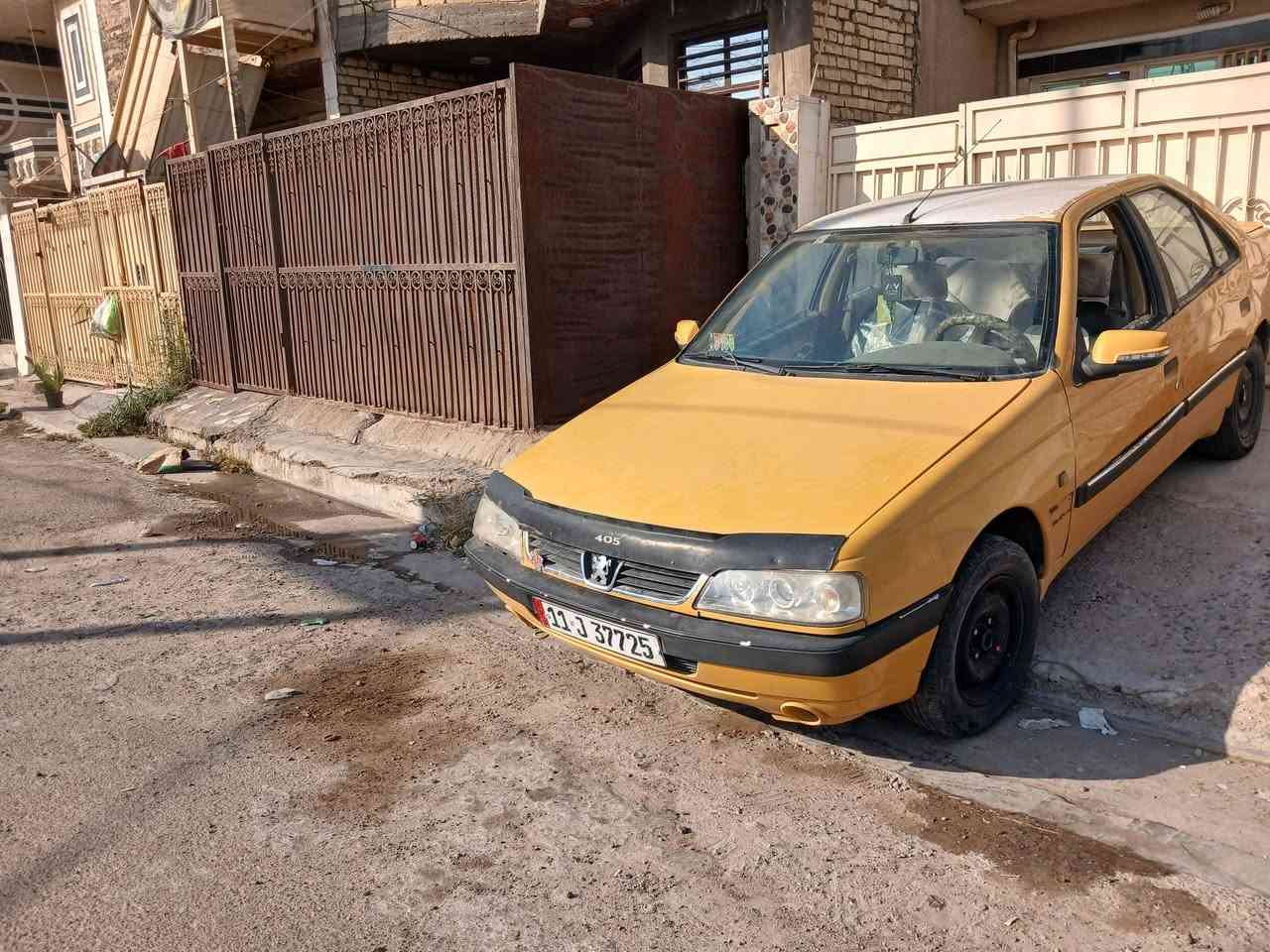 السلام عليكم بيجو لميس 2016 كير مكينه خير من الله لا تبخير ولا تنقيص بيها نواقص بسيطه تنزل من السعر ٣٠ وبيها مجال مكان بغداد ***********
