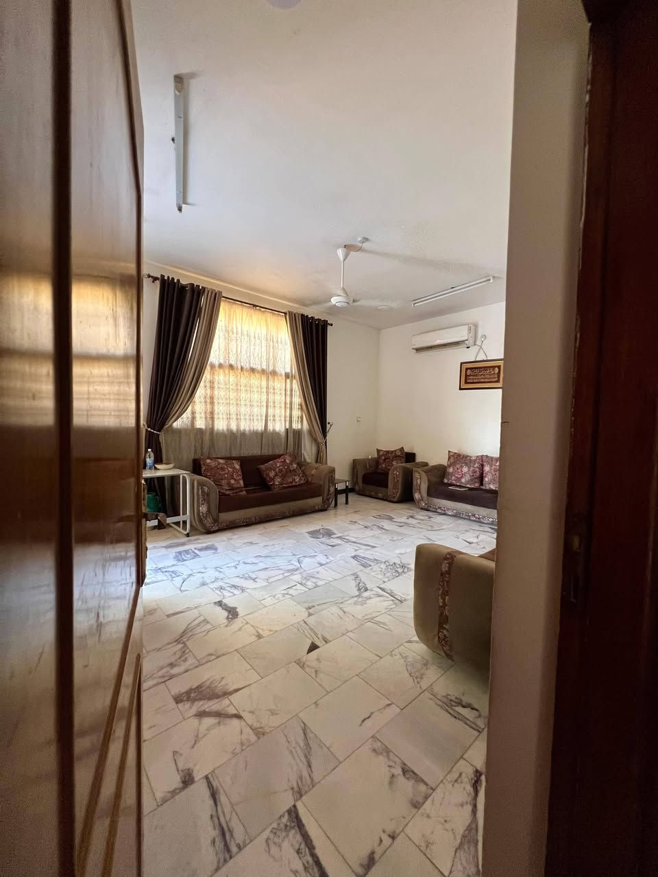 نادر الاولى • ٤٠٠م • دورين