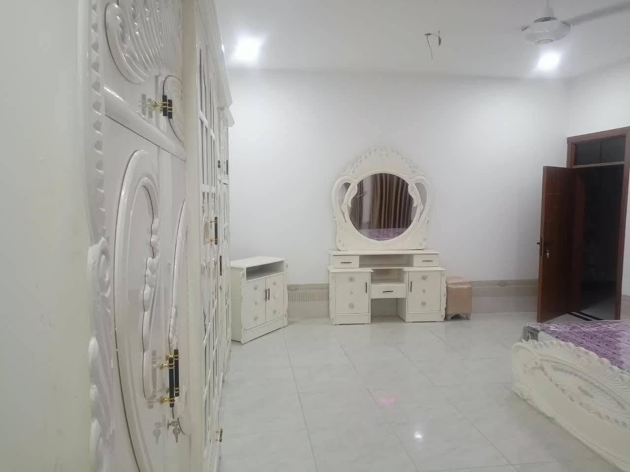 غرفة خشب • صبغ حراري • مستعملة
