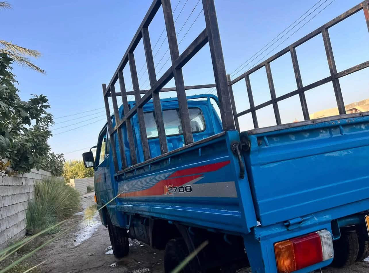 بسم الله الرحمن الرحيم 

كيا بنكو 93 قمارة وربع 6 چنگال 
كير محرك اكسل شاصي رقم شاصي كفاله
صدر وباور ومشط كله معمر جديد 
تخم تاير خلفي جديد غرفه دوشمه جديده
رقم ديالى انكليزي بسمي سنويه لل 31 
مصبوغة للجمالة 
مكاني صلاح الدين الضلوعيه 
سعرها 43 
***********
